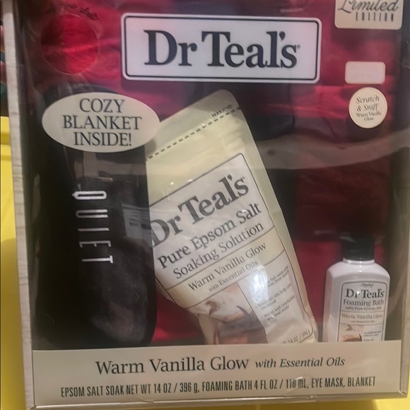 Warm Vanilla Glow Gift Set - Picture 1 of 5